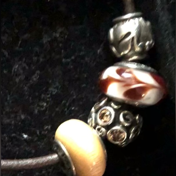 Perfect to Gift Box Included Pandora Leather Cord Nevklace with 4 charms - Picture 3 of 11